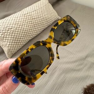 Tortoise Shell Square Sunglasses